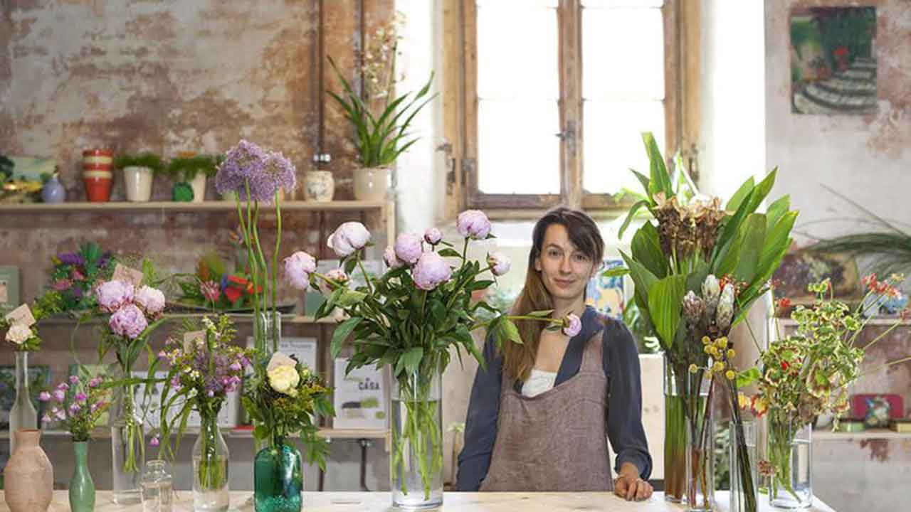 Flower Designer - List of Inspiration for Opening an Arts Startup